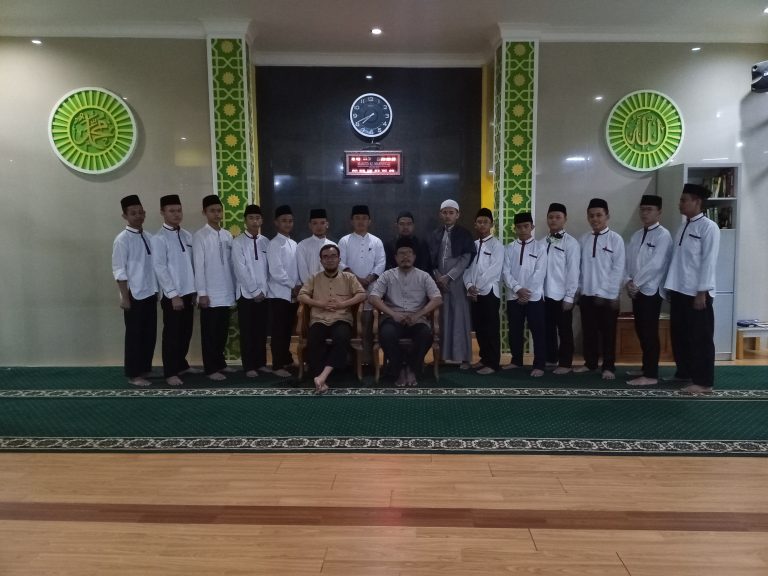 Stadium General bersama KH. Irhamsyah Putra, Lc., MA.