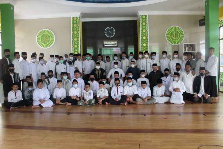 Stadium General bersama Ustadz Ahmad Al Habsyi